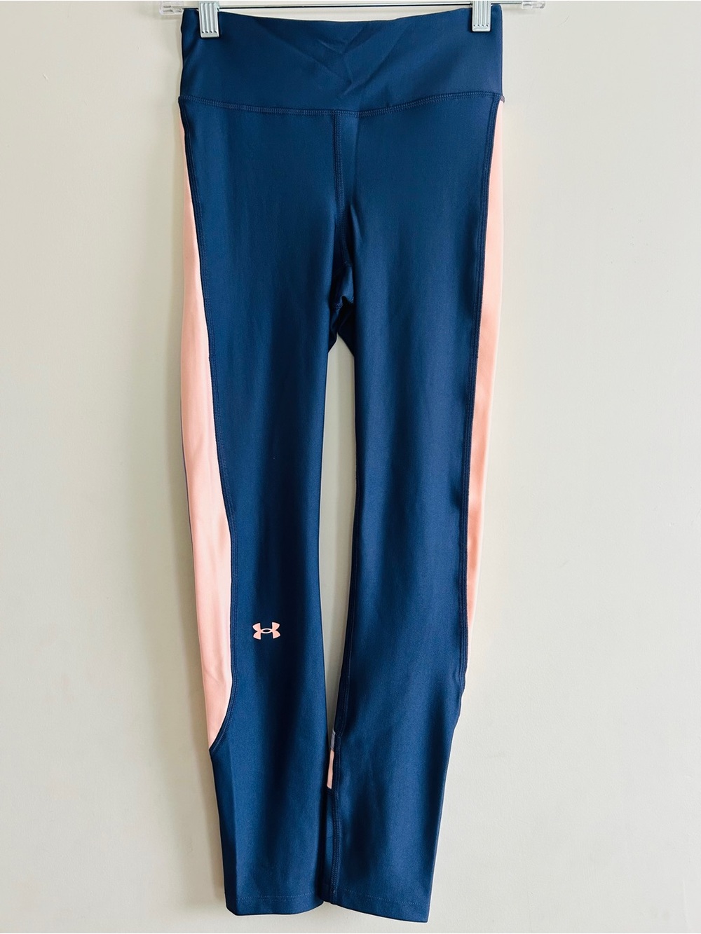 NWOT Under Armour Navy and Peach Womens’ Compression HeatGear Athletic Leggings